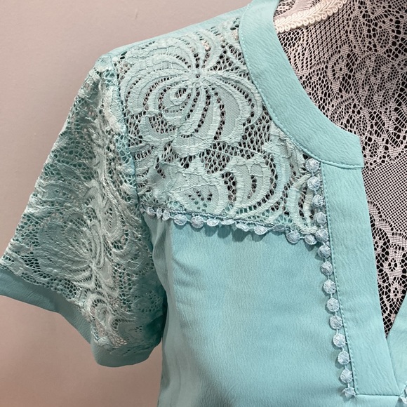 Top - Picture 2 of 10